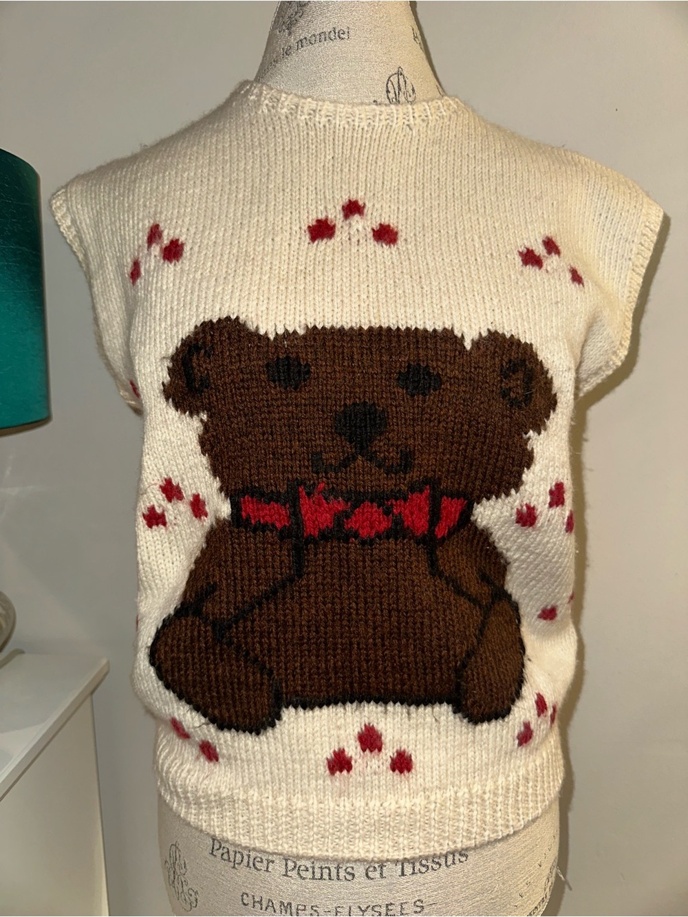 Vintage JG Hook Hand Knit Shetland Wool Sweater Vest Teddy Bear Small MINT!